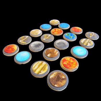 Biscotti a tema pianeti del Sistema Solare decorati in pasta di zucchero