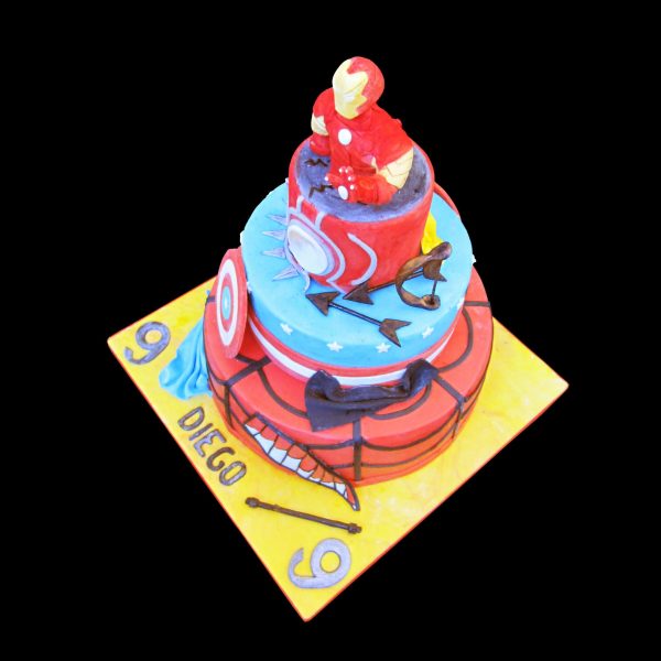 Torta decorata in pasta di zucchero per un compleanno a tema Civil War